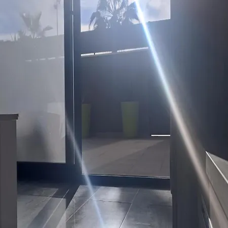 Lägenhet Inviting In With Shared Pool *
