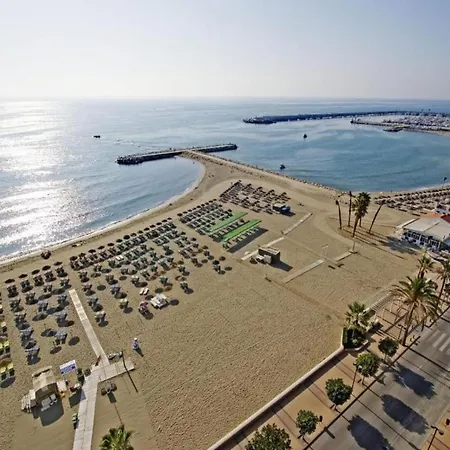 Inviting In With Shared Pool * Fuengirola