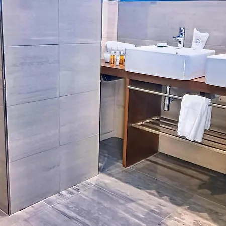Inviting In With Shared Pool Apartment *