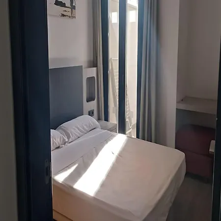 Inviting In With Shared Pool Apartment Fuengirola