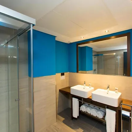 Apartamento Inviting In With Shared Pool *